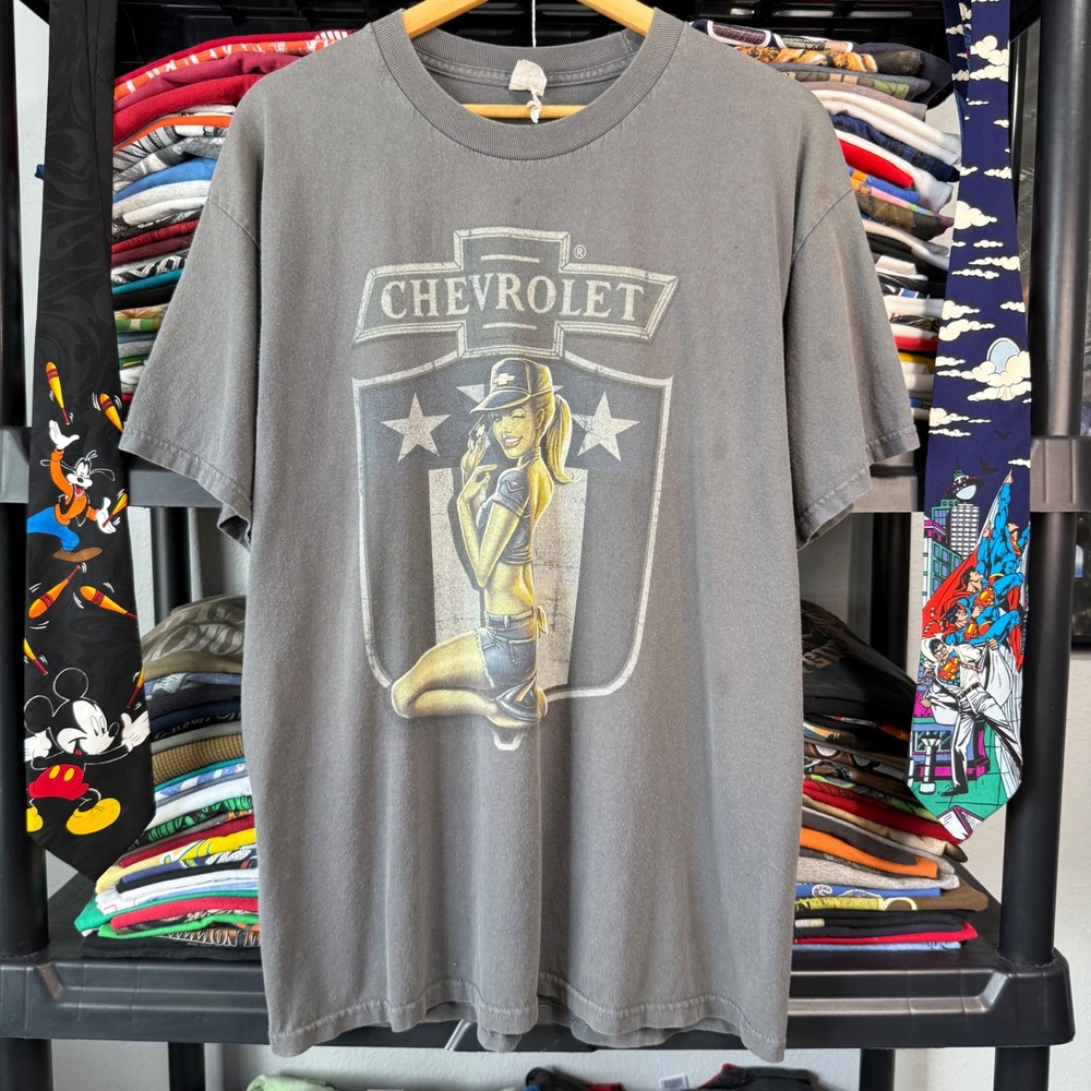 Y2K Gray Chevrolet Pinup Girl Graphic T-Shirt Large Light Marks